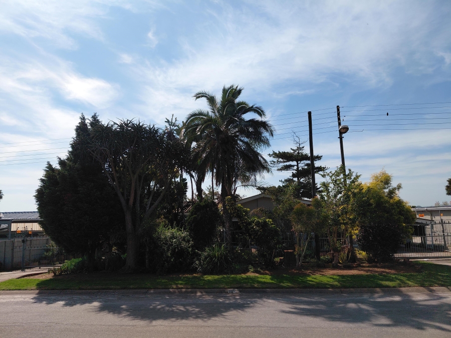 4 Bedroom Property for Sale in Bothasrus Eastern Cape